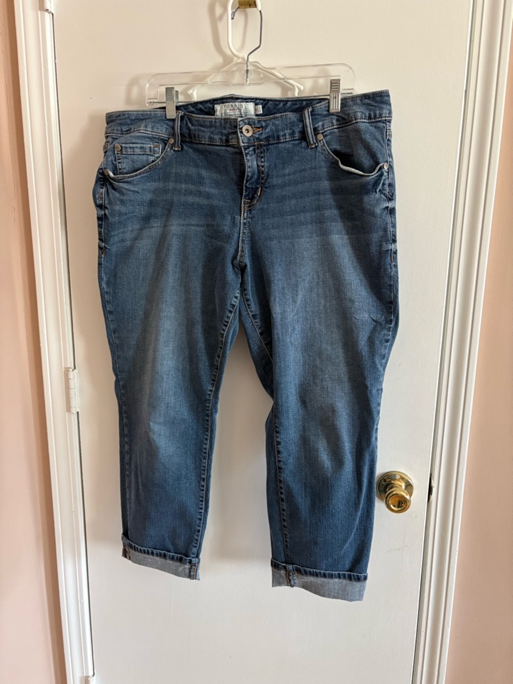 torrid Curvy Ankle Crop Jeans - Medium Blue Wash